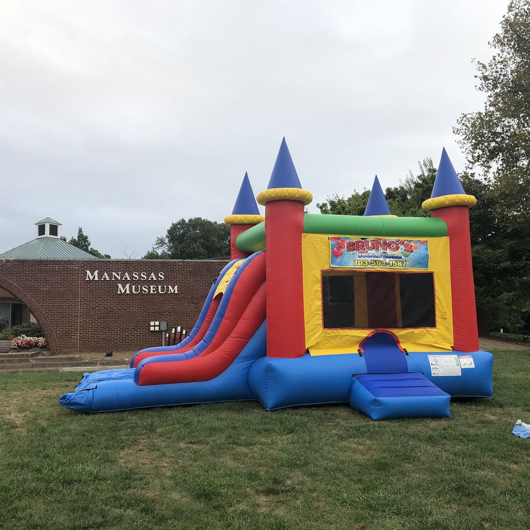 01 castle combo manassas museum branded School Field Day Bounce House Rentals